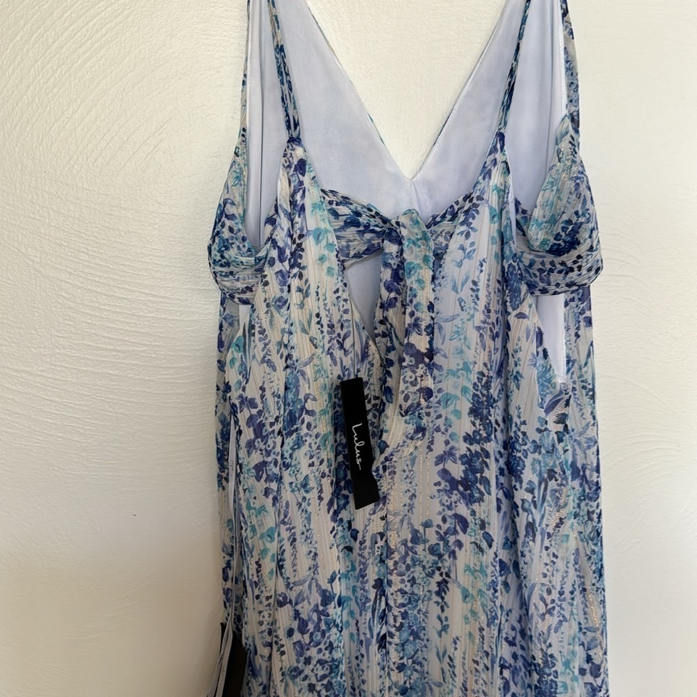 NWT Lulu’s Belle white floral maxi cutout dress - Picture 8 of 10